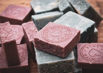 Saiba alguns dos benefícios de usar cosméticos antibacterianos no seu dia-a-dia