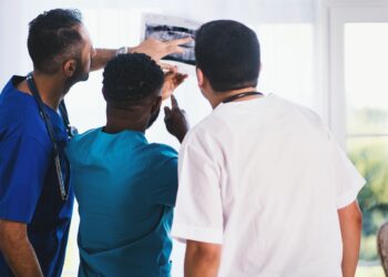 Quanto ganha um médico nos EUA