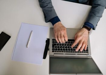 Benefícios do Uso de Software Offline para Pesquisa Eleitoral e Social