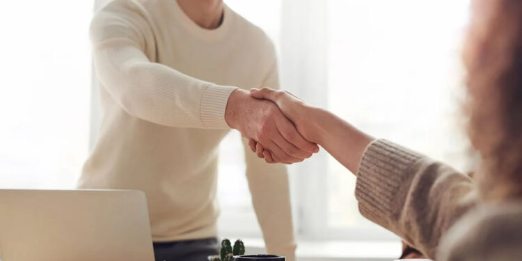 Desvendando o poder do Marketing Reverso: estratégias inovadoras para alavancar seu negócio