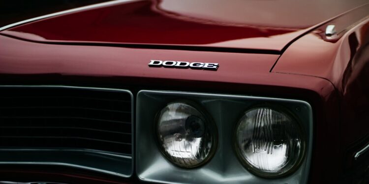 Pode Andar Sem Capô Do Carro: O Que Diz a Lei?