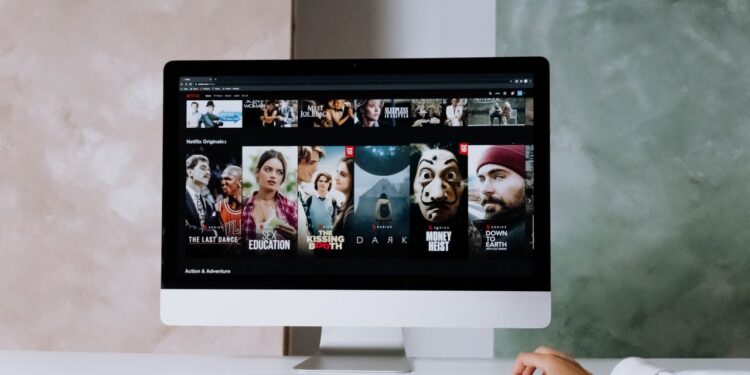Filme vs Série: O Que Assistir Quando Faltar Tempo?
